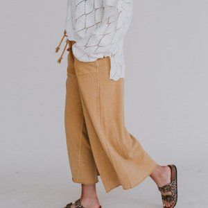 Relaxed Fit Cropped Robin Wide Leg Pant - (NEW)